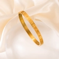 Brazalete de acero inoxidable dorado con números romanos grabados y acabado pulido - Brazalete con bisagra / Números Romanos Dorado
