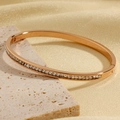 Elegante roségouden armband met een rij vierkant geslepen kristallen voor dames - Roségoud