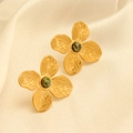 Pendientes de flor en acero de titanio con piedra de mármol verde y acabado dorado - Pendientes de Botón de Flor de Cuatro Pétalos con Strass Verde (EHF028) / Dorado (EHF028)