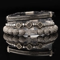 Conjunto de 3 pulseras de cuentas plateadas con colgante de cruz y circonitas negras - Conjunto Plateado