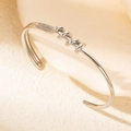 Bracciale rigido aperto in argento minimalista con tre nodi metallici a spirale - Argento-Stile Avvolto a Tripla Spirale (szkk110s)