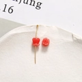 Detaillierte Ansicht roter 3D-Harzrosen für DIY-Schmuck und Blumenbastelzubehör - Transparentes Rot