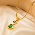 Collar vintage dorado con gema de pera verde y colgante de letra D calado elegante - Letra D