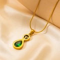 Collana infinity dorata con pietra a goccia verde e ciondolo con lettera T - Lettera T