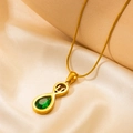Collana con pendente a infinito dorato e smeraldo a goccia su catena a serpente - Lettera U