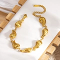 Pulsera de eslabones dorados con textura de ondas en acero inoxidable de calidad - Forma de Hoja Ondulada (sl087g)