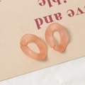 Vue détaillée de maillons ovales en acrylique rose pêche mat translucide pour création DIY - Rose Pêche (5035847707166)