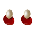 Boucles d'oreilles vintage avec perles nacrées ovales et pendentifs rouges brillants laqués - Clous d'Oreilles Ovales Géométriques Contrastés Rouges