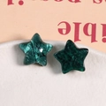Dettaglio di ciondoli a stella verde scuro marmorizzato con glitter per gioielli fai da te - Verde Scuro