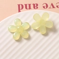 Dettaglio di fiori in resina lime glitterati e opachi per gioielli e accessori fai da te - Giallo Un Pezzo