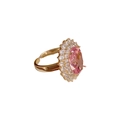 Bague dorée ajustable avec grande pierre rose ovale et grappe de zircons blancs - Bague ovale rose