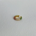Schicke vergoldete Ohrmanschette mit Zirkonia-Mikropflaster im Regenbogen-Farbverlauf - bunt