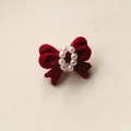 Dettaglio di fiocco floccato rosso con perle centrali per accessori per capelli - Stile Fiocco 3 / Borgogna