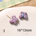 Détail macro de perles papillon en céramique rose 16x13mm avec motifs peints à la main DIY - Style Motif Rose et Bleu (87#3)