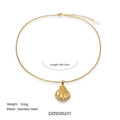Collana in acciaio inossidabile placcato oro 18k con catena regolabile e ciondolo a conchiglia - Collana Capasanta con Strass Bianco (DZN500231)