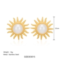 Golden sunburst stud earrings in 18k gold plated stainless steel with central white pearl - Gold