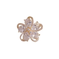 Broche de flor de lujo francés en oro con circonitas y pétalos micro-pavimentados - Blanco