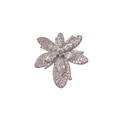 Broche élégante en forme de feuille d'érable argentée sertie de zircons blancs brillants - Argent
