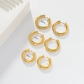 Detailansicht der 12mm 14mm und 16mm vergoldeten Creolen mit Größenangaben im Bild - Gold 4*14mm