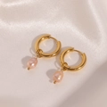 Detail of 18K gold-plated stainless steel hoop earrings with elegant pink pearl pendants - Pale Pink Irregular Pearl Style (Style 05)