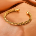 Brazalete abierto de acero inoxidable chapado en oro de 18k con diseño de cuerda tejida - Abierto Ajustable / Dorado