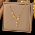 Collana a farfalla placcata oro 18K con zirconi micro-pave e ciondolo in cristallo - Stile Nappina Farfalla (8176)