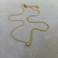 Minimalistische Goldkette aus Titanstahl mit einem einzeln polierten Rundperlenanhänger - Runde Perlen-Stil (FX58) / Gold