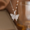 Eleganter Schmetterlingsanhänger aus Silber mit weißen Zirkonia an feiner Kette - Voll Zirkonia Schmetterling Halskette (9127)