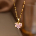 Élégant collier cœur plaqué or 18 carats avec pendentif en pierre de zircone rose - Coeur Épissé (9093)