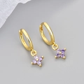 Dettaglio del marchio 925 su orecchini a cerchio in oro con pietre preziose viola - Orecchini Quadrifoglio Strass Viola Dorato
