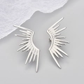 Pendientes de ala plateada pulida con diseño creativo de puntas metálicas para mujer - Estilo de Ala Lineal Radiante / Oro Blanco
