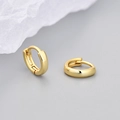 Orecchini a cerchio huggie dorati lucidi con design circolare minimalista e liscio - Stile Mini / Oro