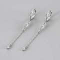 Orecchini pendenti in argento con zirconi marquise e quadrati e dettaglio a catena lunga - Orecchino a Bottone con Nappina a Goccia d'Acqua / Oro Bianco / Zircone Bianco