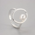 Minimalistischer S925 Sterlingsilber verstellbarer Ring mit weißer Perle im geometrischen Kreis - Schlichtes Silber