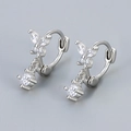 Orecchini a cerchio a farfalla in argento con pendenti in zircone, stile trendy del 2024 - Grande / Oro bianco