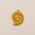 Colgante de concha de nautilus dorada en acero inoxidable chapado en oro de 18K - Colgante de Caracol Marino