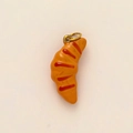 Ciondolo a forma di croissant con anello dorato per creazione gioielli fai da te in arancio - Ciondolo Croissant Marrone