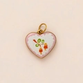Detail of heart-shaped gold-plated pendant with vintage botanical pattern and top loop - Heart Champagne
