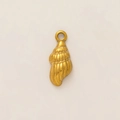 Detailed close-up of a 18K gold plated conch shell pendant for DIY jewelry making - Small Conch