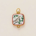 Détail du pendentif ballerine plaqué or 18K avec incrustation d'oiseau et fleurs - Pendentif Branche de Saule Carré No. 8