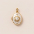 Pendentif médaillon ovale doré avec nacre blanche, perle et motif soleil étoilé - Medaillon Perle Éclat Blanc