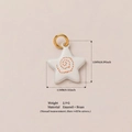 Colgante de estrella en esmalte blanco con patrón de espiral naranja y baño de oro - Colgante con Patrón de Espiral de Puntos