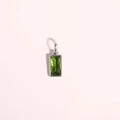 Gepolijste zilveren vierkante hanger met een gefacetteerde smaragdgroene zirkonia steen - Augustus (Staal)
