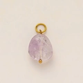 Détail du pendentif en améthyste avec boucle en métal plaqué or 18 carats et perle - Pendentif de Forme Irrégulière Violet