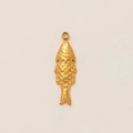 Detalle de un colgante de pez dorado con texturas de rejilla para creación de joyas - Pez Solo (Sin Cadena)