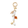 Portachiavi a tema marino con perle, stelle marine dorate e ciondolo pesce arancione trasparente - Ciondolo Stella Marina Perla Pesce