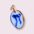 Colgante de corazón con lazo azul en cobre bañado en oro de 14k con acabado cerámico - Lazo Ovalado