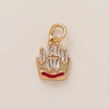 Detail van een 18K vergulde frietjes hanger met rood email en heldere zirkonia steentjes - Chocolade Hanger