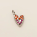 Detail van een hartvormige hanger met oranje en roze strasstenen in roestvrij staal - Nr. 6 Gevlekt Hart / Zilver