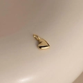 Elegante colgante de corazón dorado con acabado pulido para collares de joyería DIY - Colgante de corazón